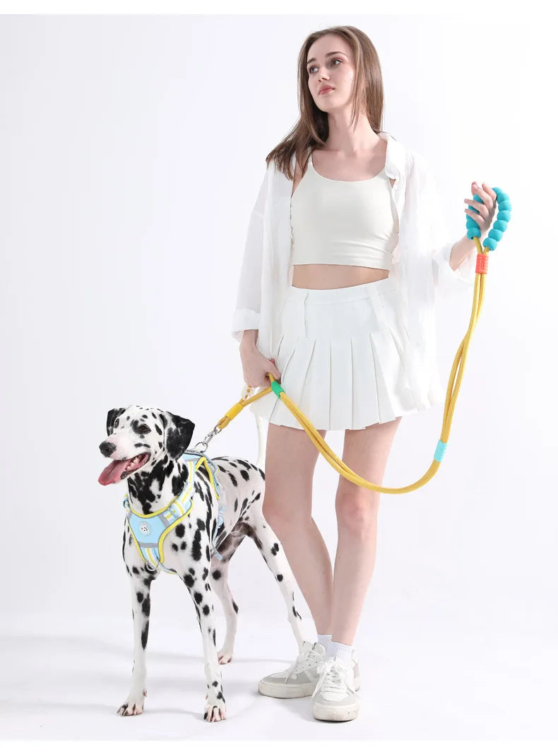 New Pet Leash with Neck Less Grip Anti Slip Explosion-proof Impact Resistant and Dual Traction Dog Walking Device